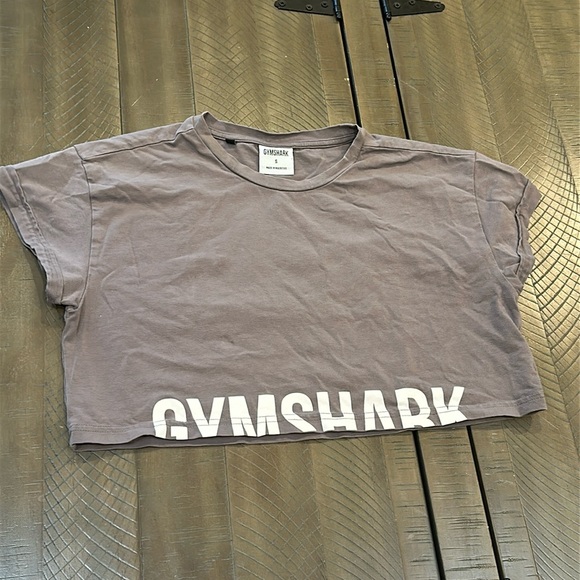 Gymshark Tops - Gymshark cropped t-shirt